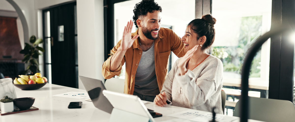 Image of couple making their plan for charitable donations