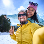 Image of a Happy Couple that Ordered Money through CXI for Their Vacation.